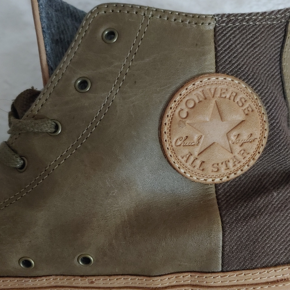 Men's Converse leather sneakers. Size 9.5 - Picture 2 of 16